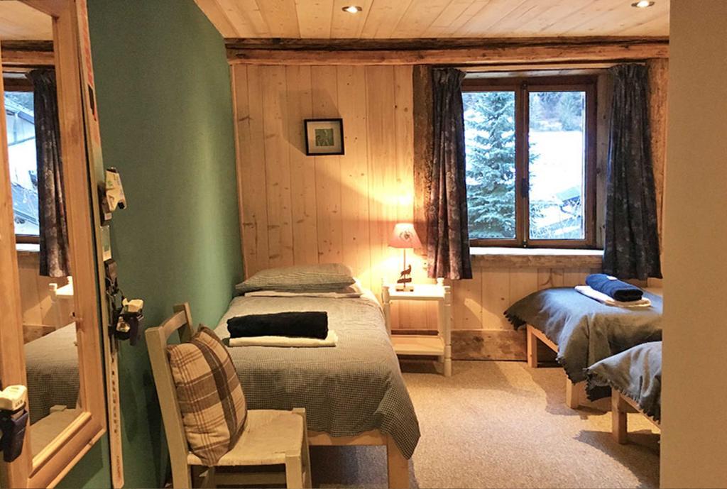 Chalet Eterlou Hotel ทีนเญอ ภายนอก รูปภาพ