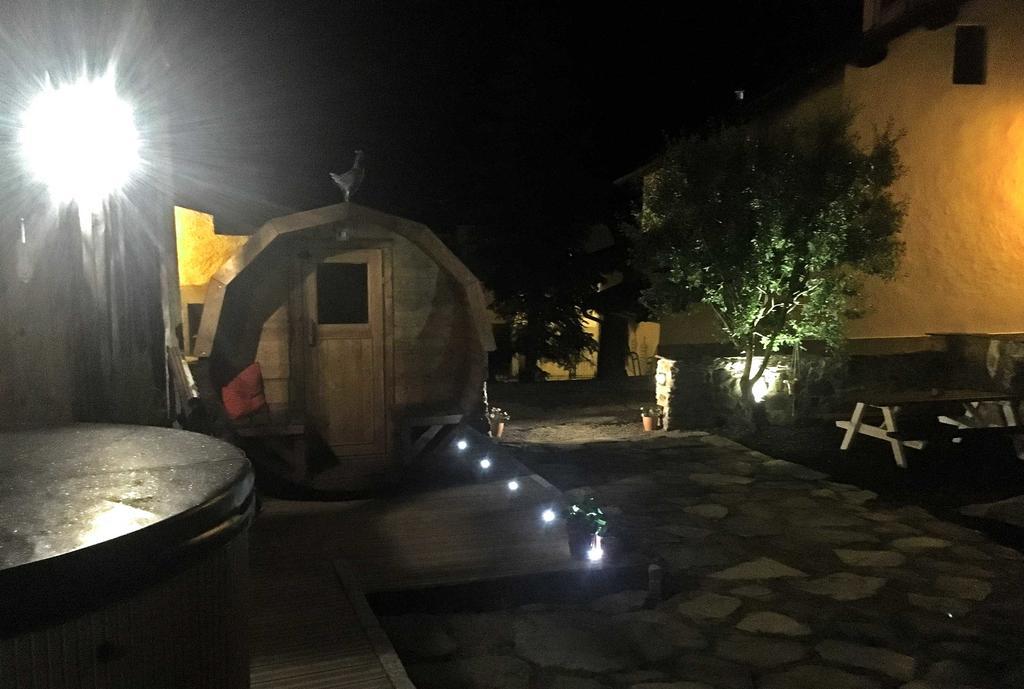 Chalet Eterlou Hotel ทีนเญอ ภายนอก รูปภาพ